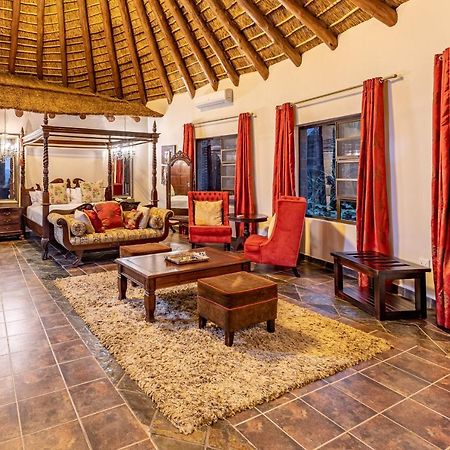 Zulu Nyala Game Lodge Хлухлуве Экстерьер фото