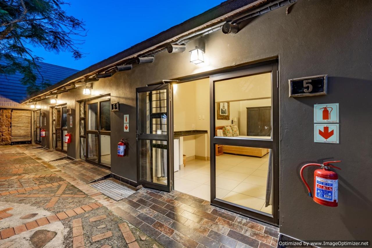 Zulu Nyala Game Lodge Хлухлуве Экстерьер фото